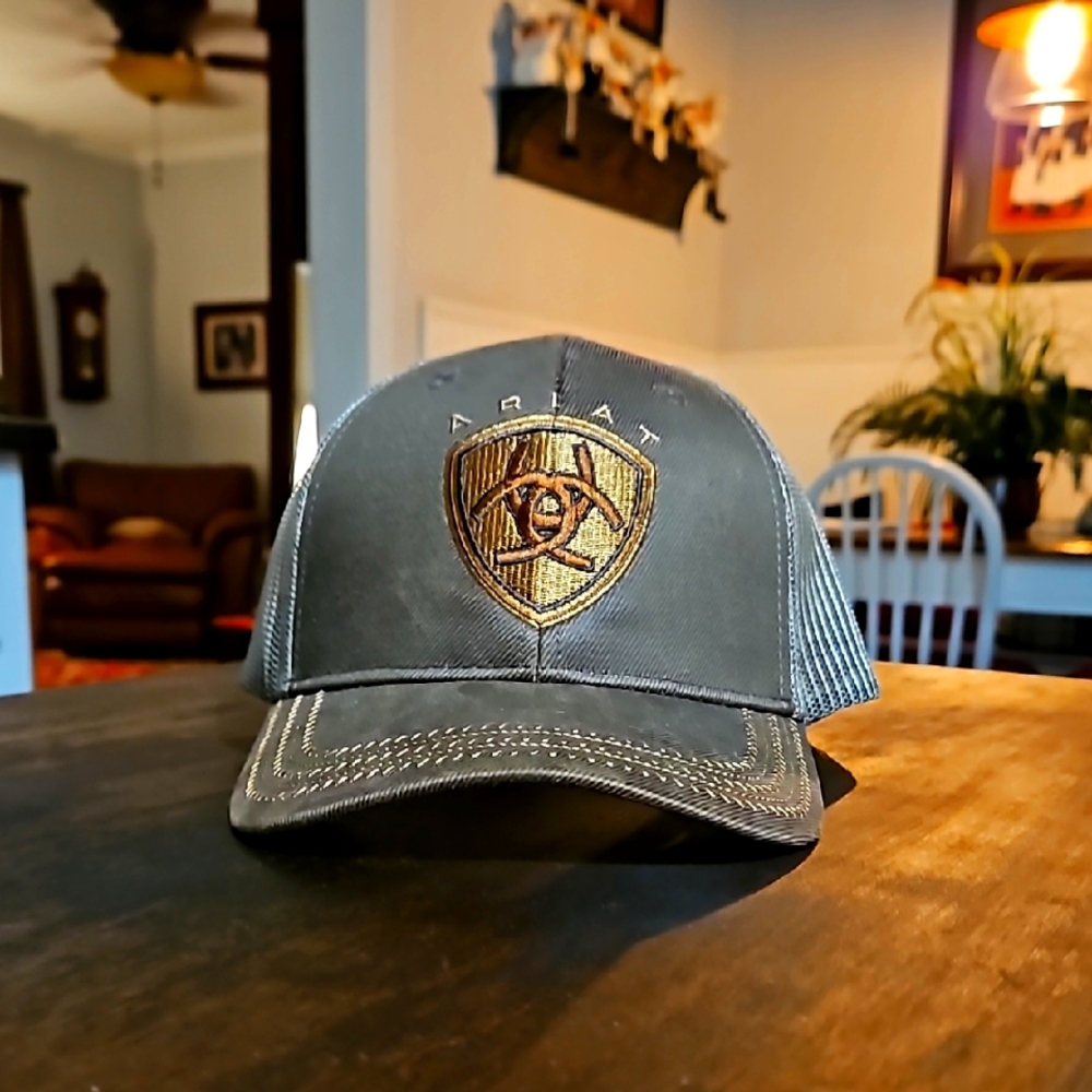 Ariat Men's Brown Cap